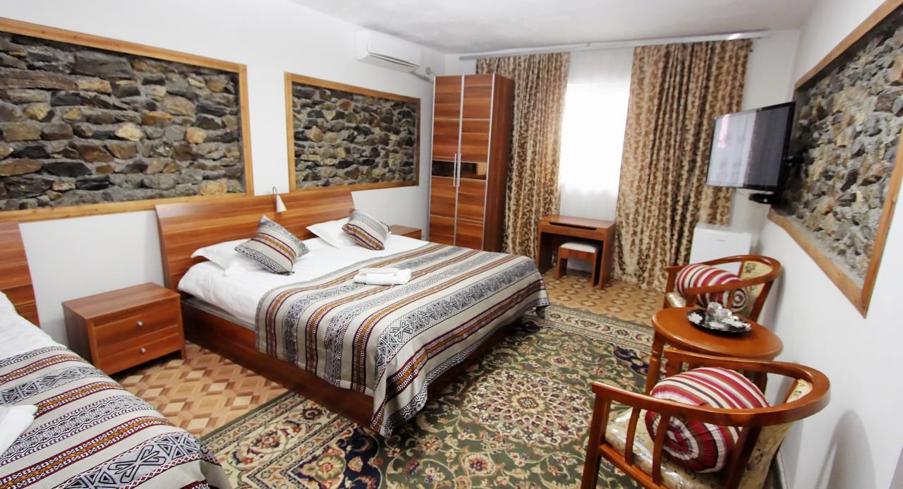 Lal Hotel Khorog Dış mekan fotoğraf